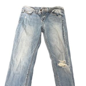 Sneak peek sexy boyfriend junior jeans!